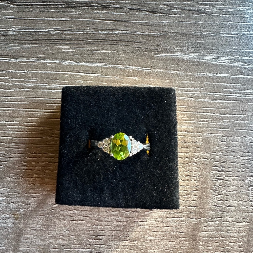 Elegant Green Peridot and CZ Gemstone Ring Stamped 925 RJ Size 6